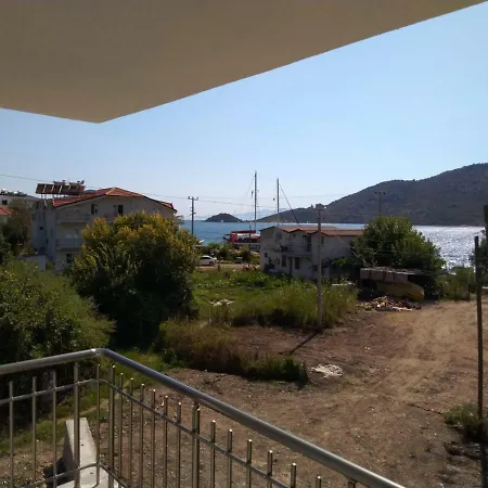Muhtesem Deniz Manzarali Ada Bogazi Evleri مرمريس